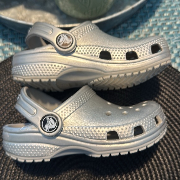 Crocs Kids Classic Clogs - C8 - Picture 2 of 5